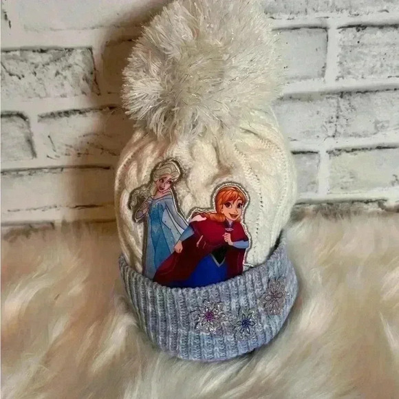 Disney‎ Frozen winter knit hat with Pom Pom, glittery featuring Elsa and Anna - Picture 2 of 7